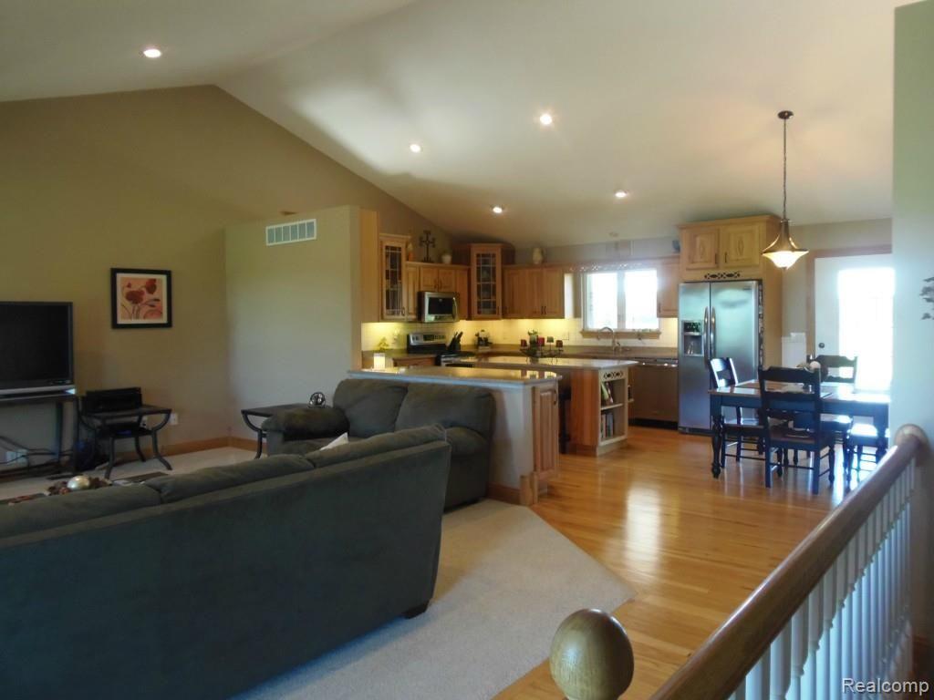 2870 Cedar Lake Road Howell, MI 48843 - Photo 9 of 19 243.jpg