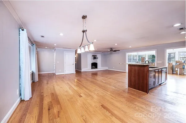 $2,750 | 1060 26th Avenue Northeast, Hickory, NC 28601