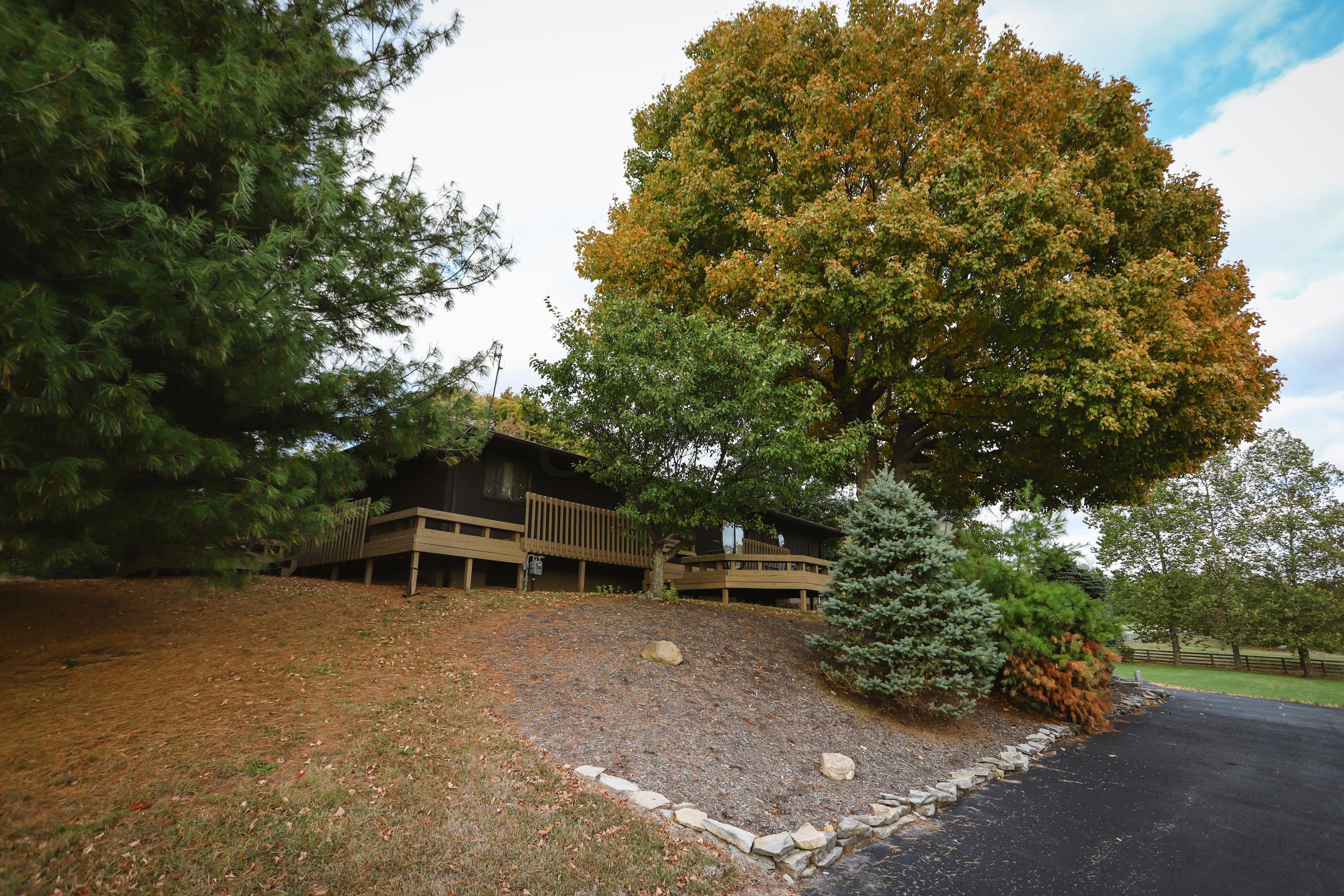 2480 Pickerington Road Carroll, OH 43112 - Photo 3 of 76
