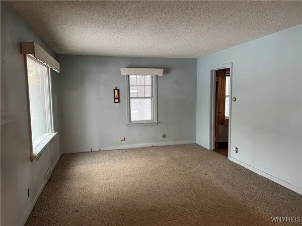 $299,000 | 6467 Chestnut Ridge Road, Orchard Park, NY 14127