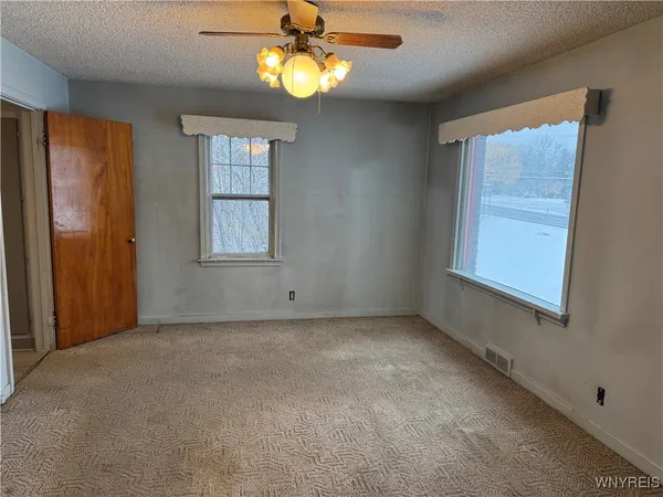 $299,000 | 6467 Chestnut Ridge Road, Orchard Park, NY 14127