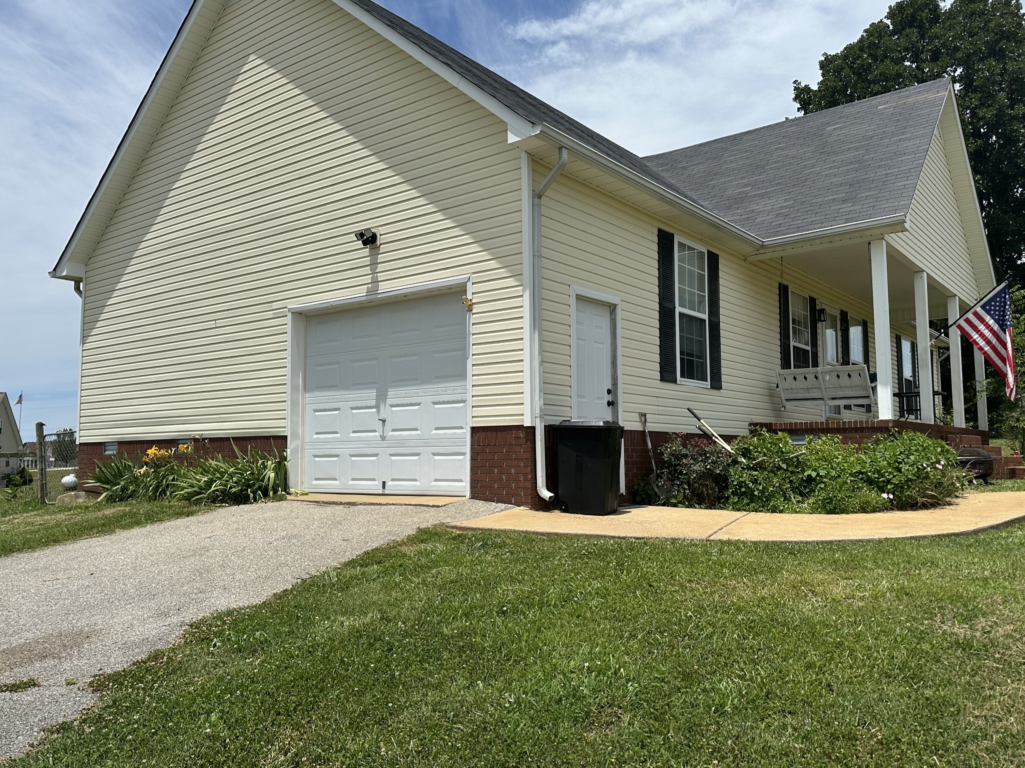 1318 Dugout Road Summertown, TN 38483 - Photo 5 of 41 Gallery Image 5