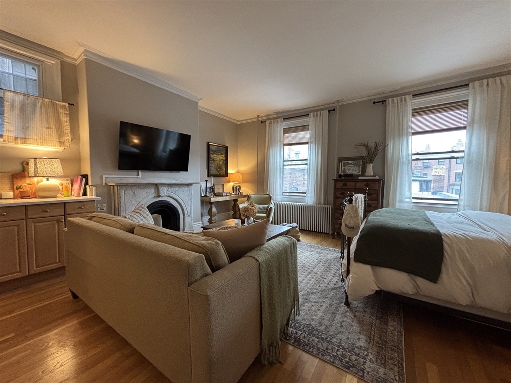 82 Charles Street, Unit 2R Boston, MA 02114 - Photo 1 of 8