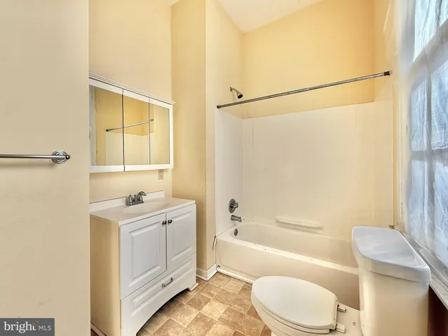 $69,900 | 187 7th Street, Salem, NJ 08079