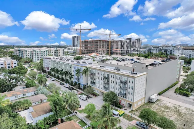 $305,000 | 533 Northeast 3rd Avenue, Unit 230, Fort Lauderdale, FL 33301