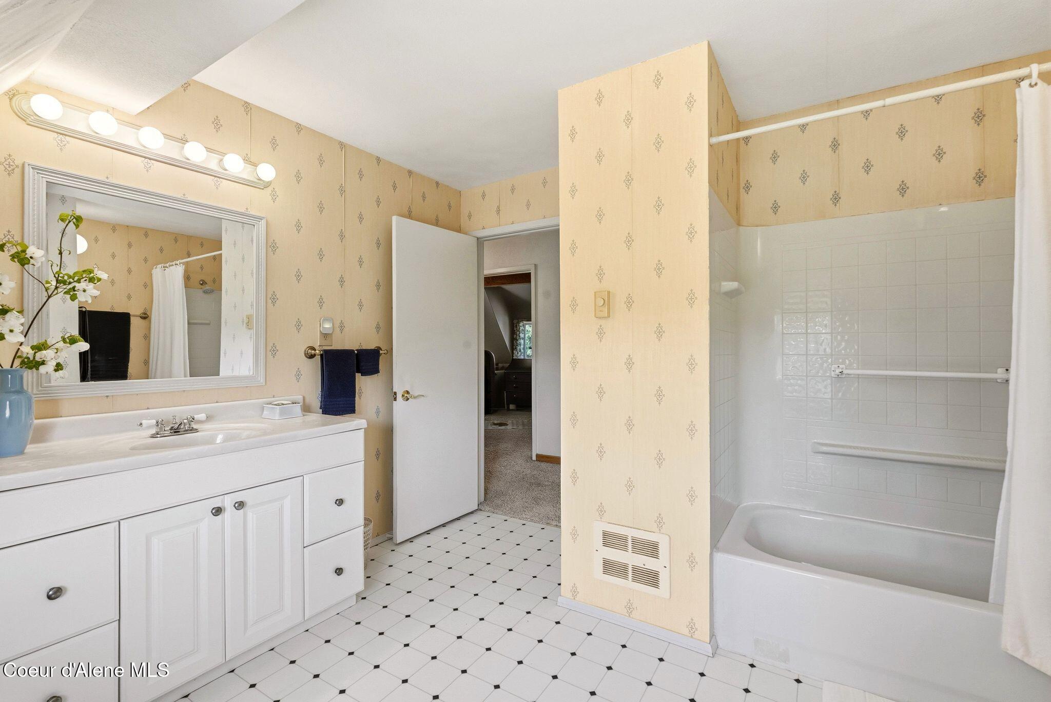 1255 Hickey Road Sandpoint, ID 83864 - Photo 43 of 82 43_DSC01722