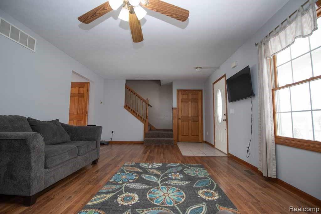 13935 South Scribner Road Perry, MI 48872 - Photo 10 of 30 IMG_6968.jpg