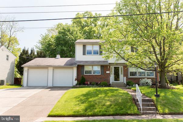 712 Stratford Road Warminster, PA 18974 - Photo 2 of 40 Welcome to712 Stratford Rd