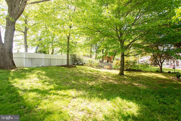 712 Stratford Road Warminster, PA 18974 - Photo 38 of 40 Gallery Image 38