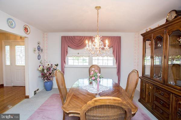 712 Stratford Road Warminster, PA 18974 - Photo 10 of 40 Dining Room off kitchen