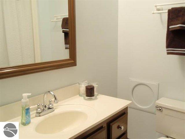 3664 Manchester Road Traverse City, MI 49686 - Photo 20 of 25 1727980-19.JPG