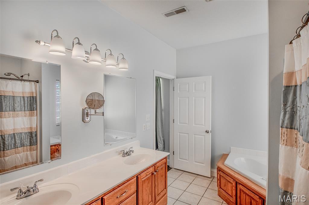 185 Spring Avenue Holts Summit, MO 65043 - Photo 11 of 27