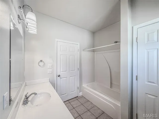 $269,900 | 185 Spring Avenue, Holts Summit, MO 65043