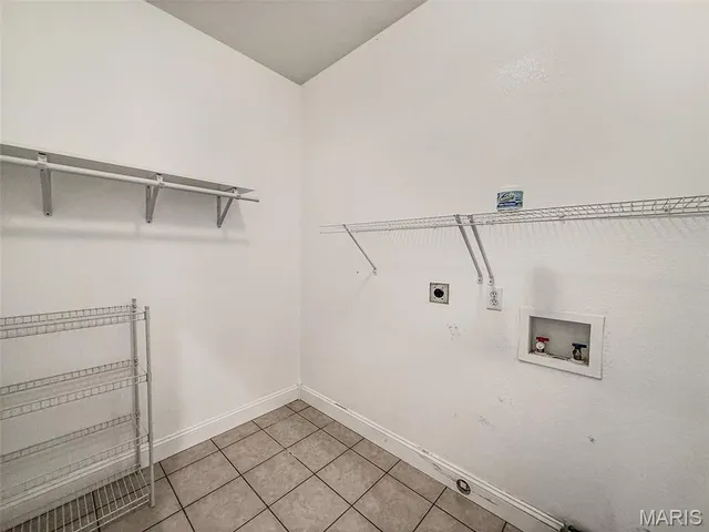 $269,900 | 185 Spring Avenue, Holts Summit, MO 65043