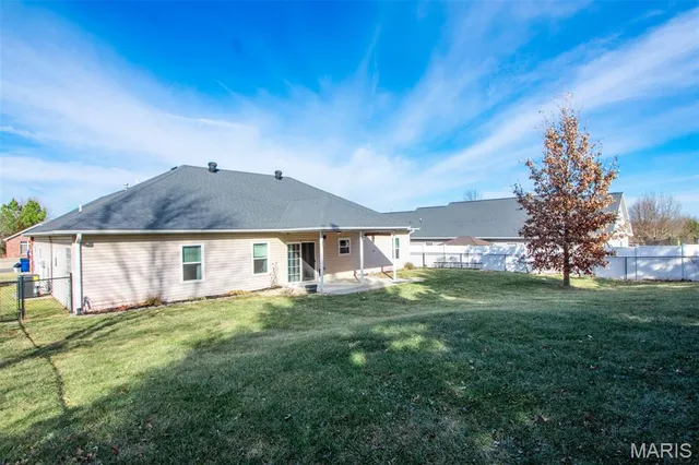 $269,900 | 185 Spring Avenue, Holts Summit, MO 65043