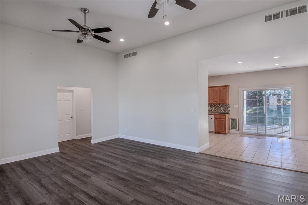 185 Spring Avenue Holts Summit, MO 65043 - Photo 3 of 27