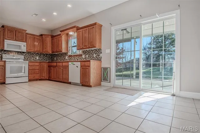 $269,900 | 185 Spring Avenue, Holts Summit, MO 65043