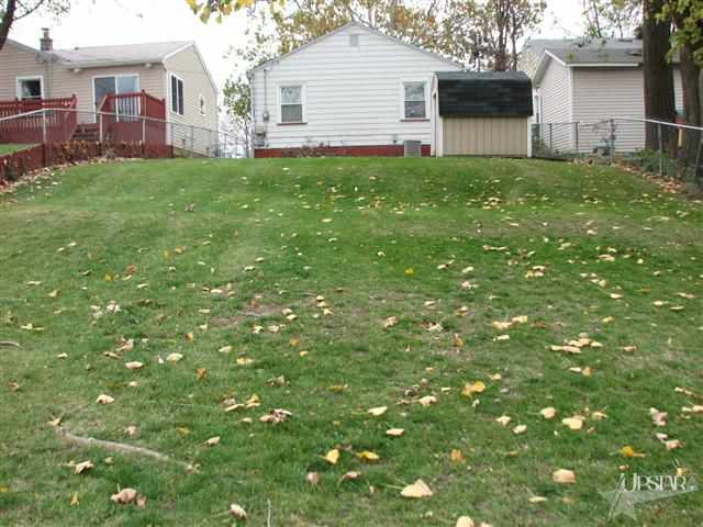 2040 Riedmiller Avenue Fort Wayne, IN 46802 - Photo 12 of 12 Gallery Image 12