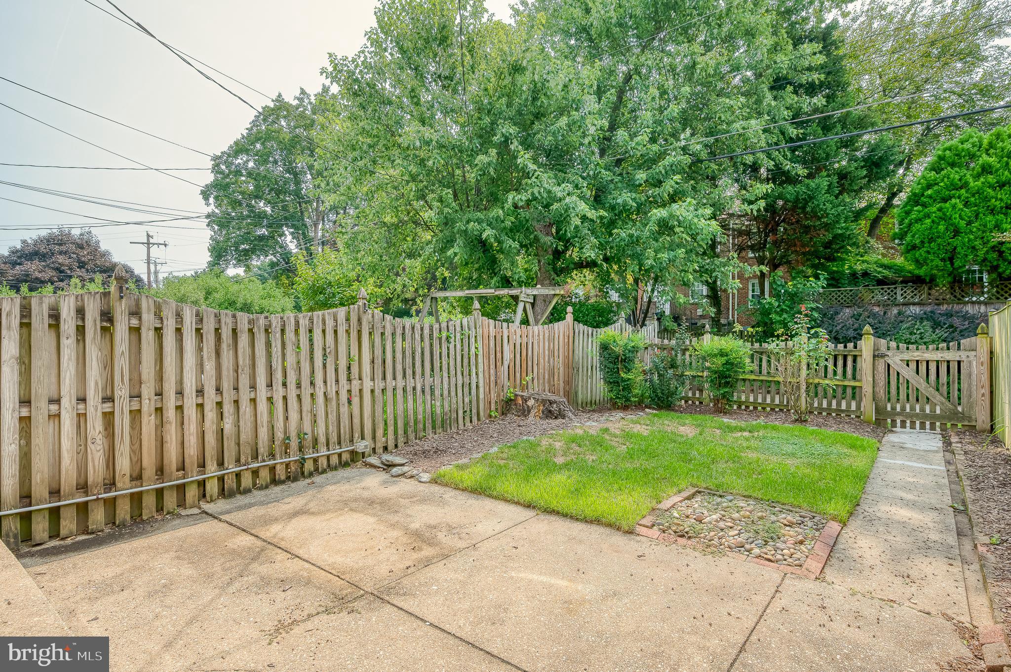 153 Brandon Road Baltimore, MD 21212 - Photo 36 of 37 Area to park in the back