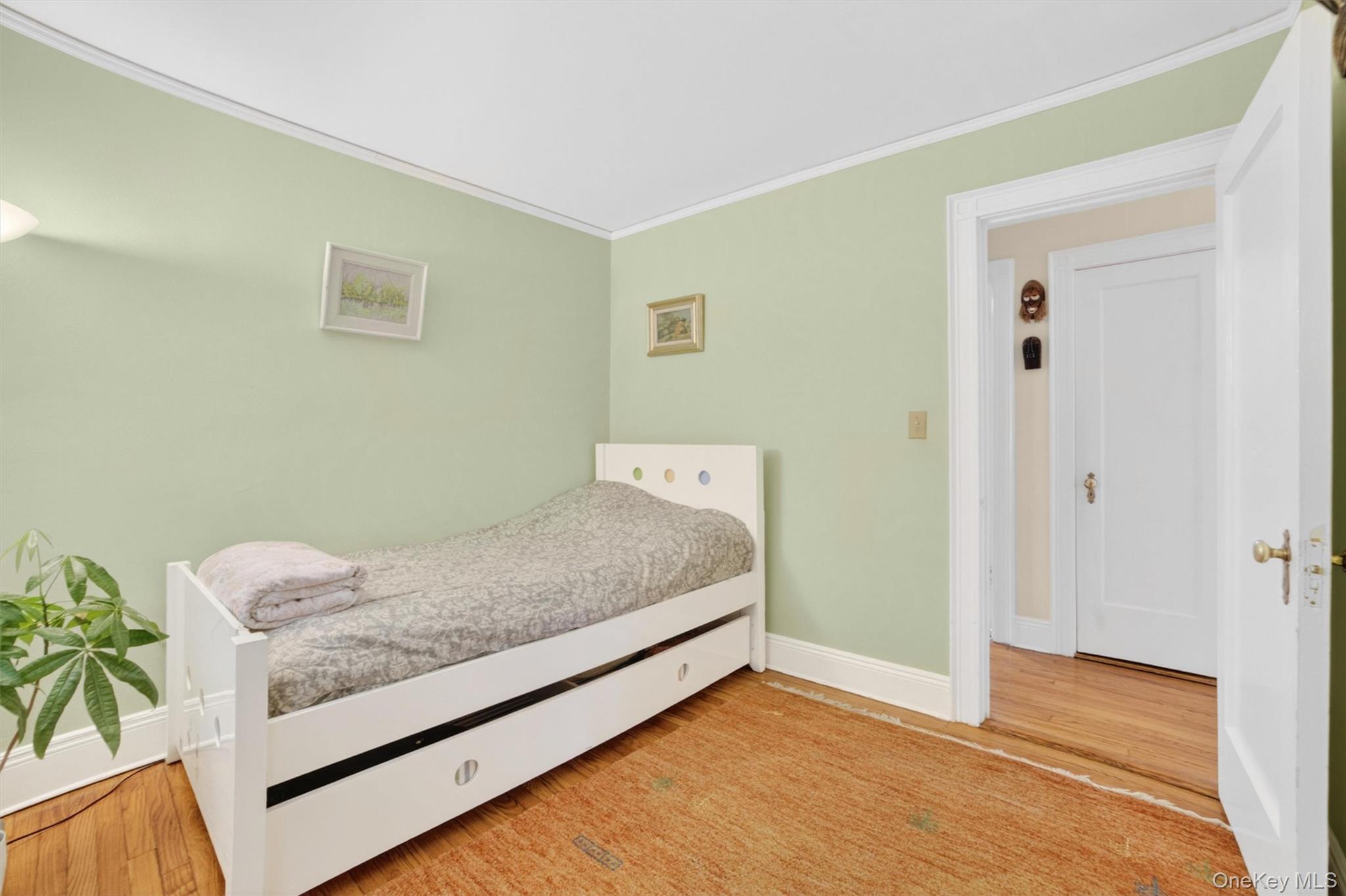 77 Edgemont Road Scarsdale, NY 10583 - Photo 26 of 43