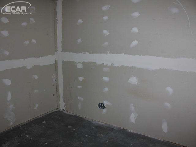 603 East Allen Road Howell, MI 48855 - Photo 12 of 28 20458018-11.JPG