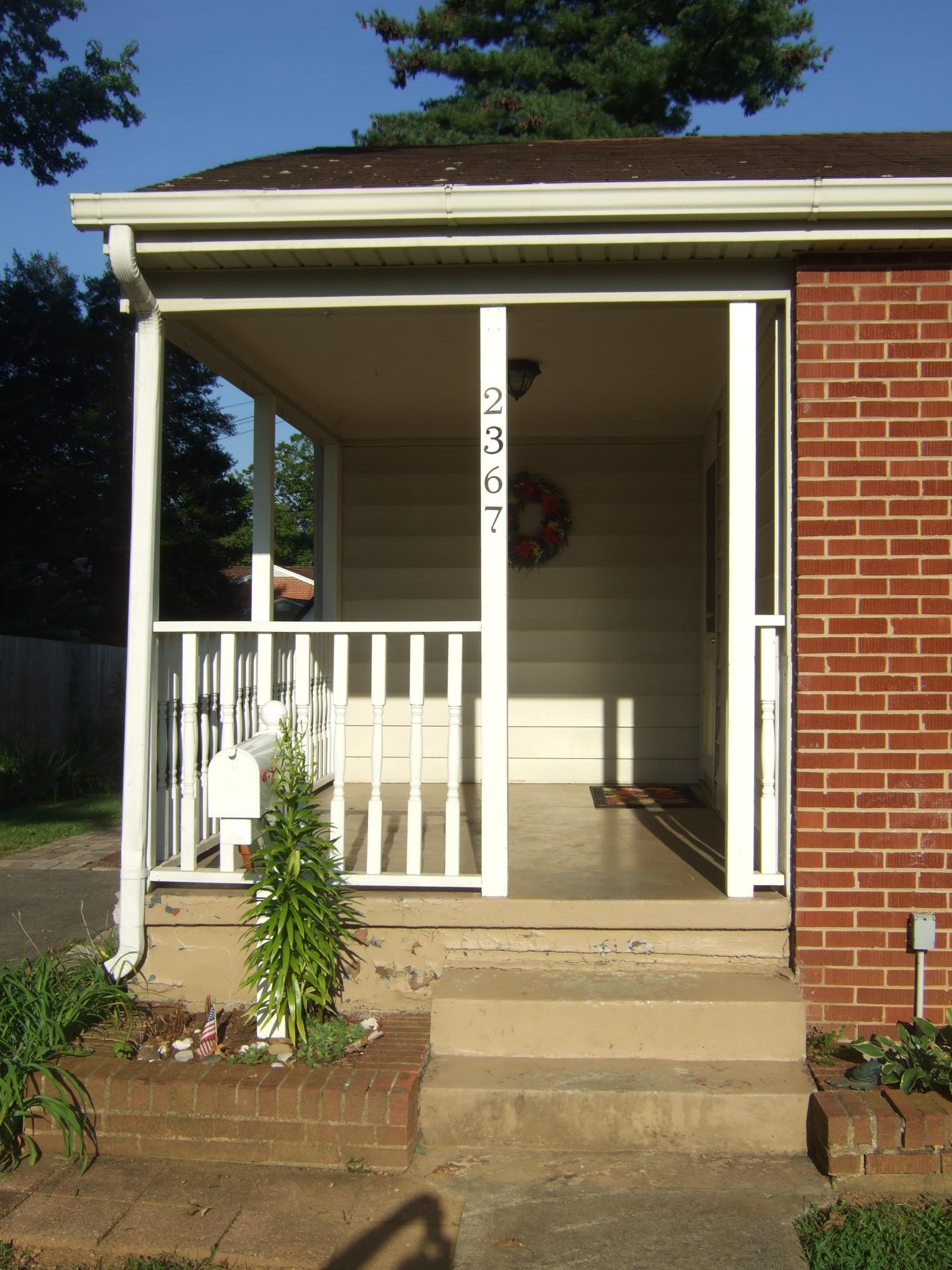 2367 Idavere Road Southwest Roanoke, VA 24015 - Photo 2 of 26 Charming porch