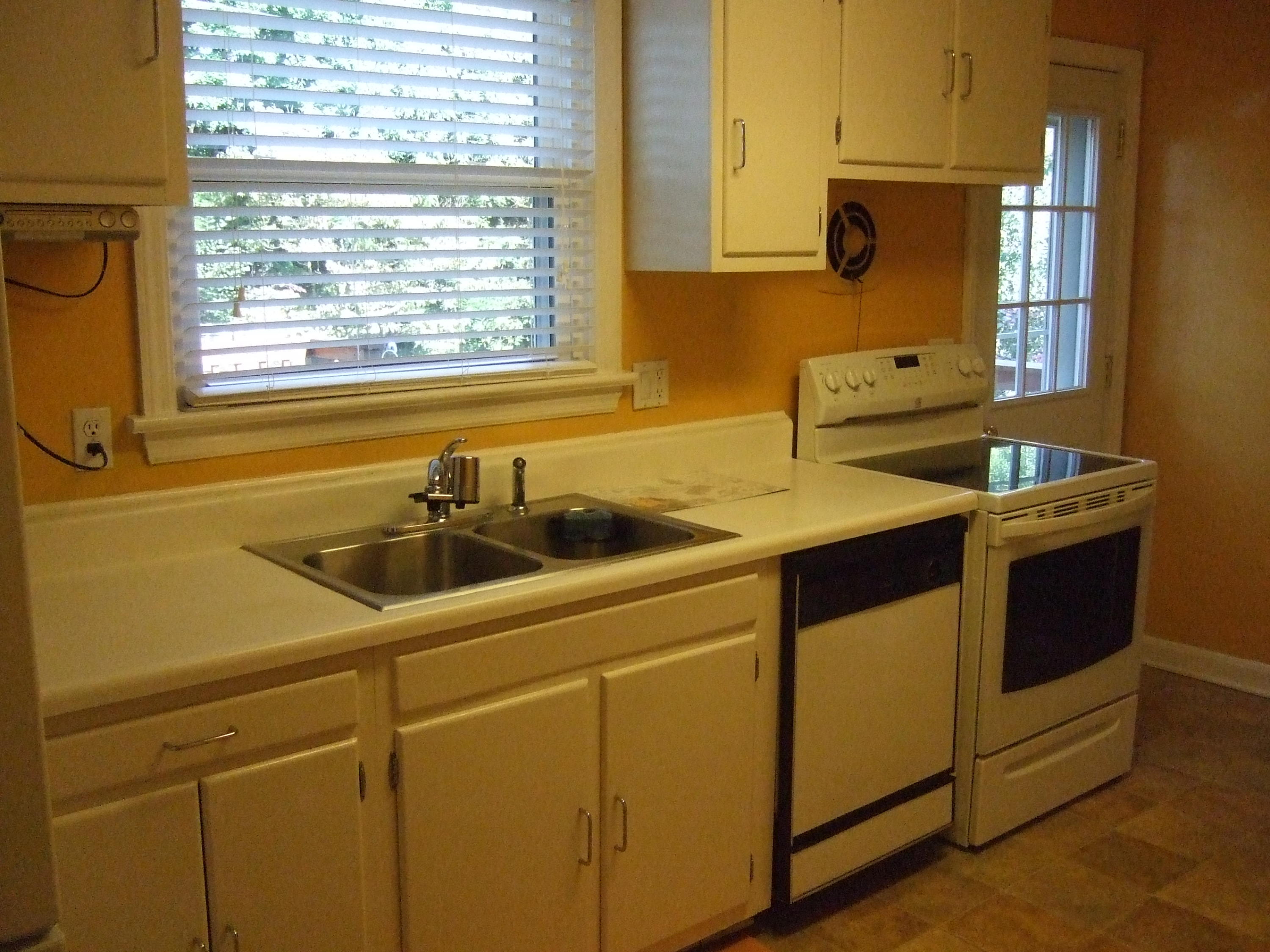 2367 Idavere Road Southwest Roanoke, VA 24015 - Photo 18 of 26 Kitchen