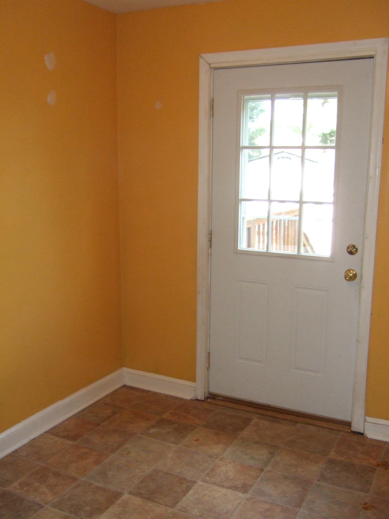 2367 Idavere Road Southwest Roanoke, VA 24015 - Photo 22 of 26 Breakfast/dining nook
