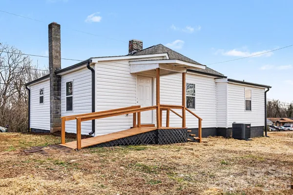 $239,900 | 214 Eastview Street, Morganton, NC 28655