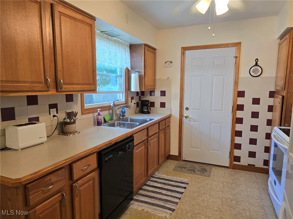 4410 Middle Ridge Road Perry, OH 44081 - Photo 5 of 18