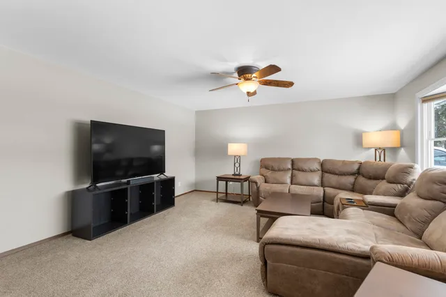 $319,900 | 1729 North Blossom Drive, Appleton, WI 54914