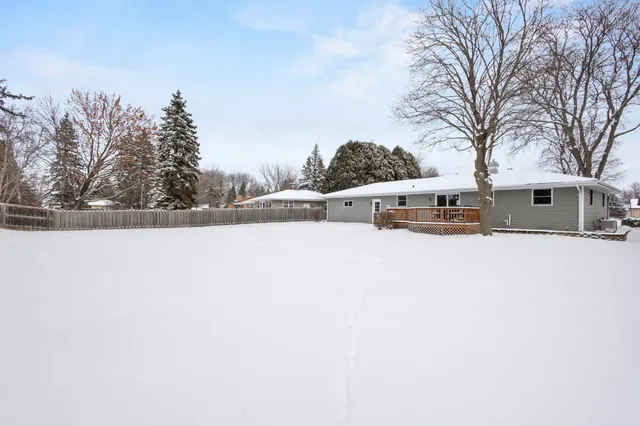 $319,900 | 1729 North Blossom Drive, Appleton, WI 54914