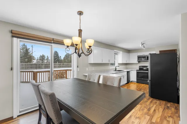 $319,900 | 1729 North Blossom Drive, Appleton, WI 54914