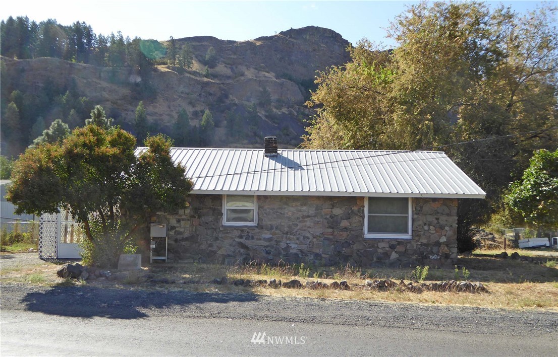 21949 Alcan Road Northeast Grand Coulee, WA 99133 - Photo 1 of 10 Gallery Image 1
