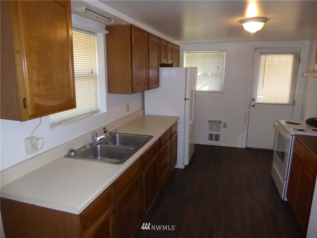 21949 Alcan Road Northeast Grand Coulee, WA 99133 - Photo 4 of 10 Gallery Image 4