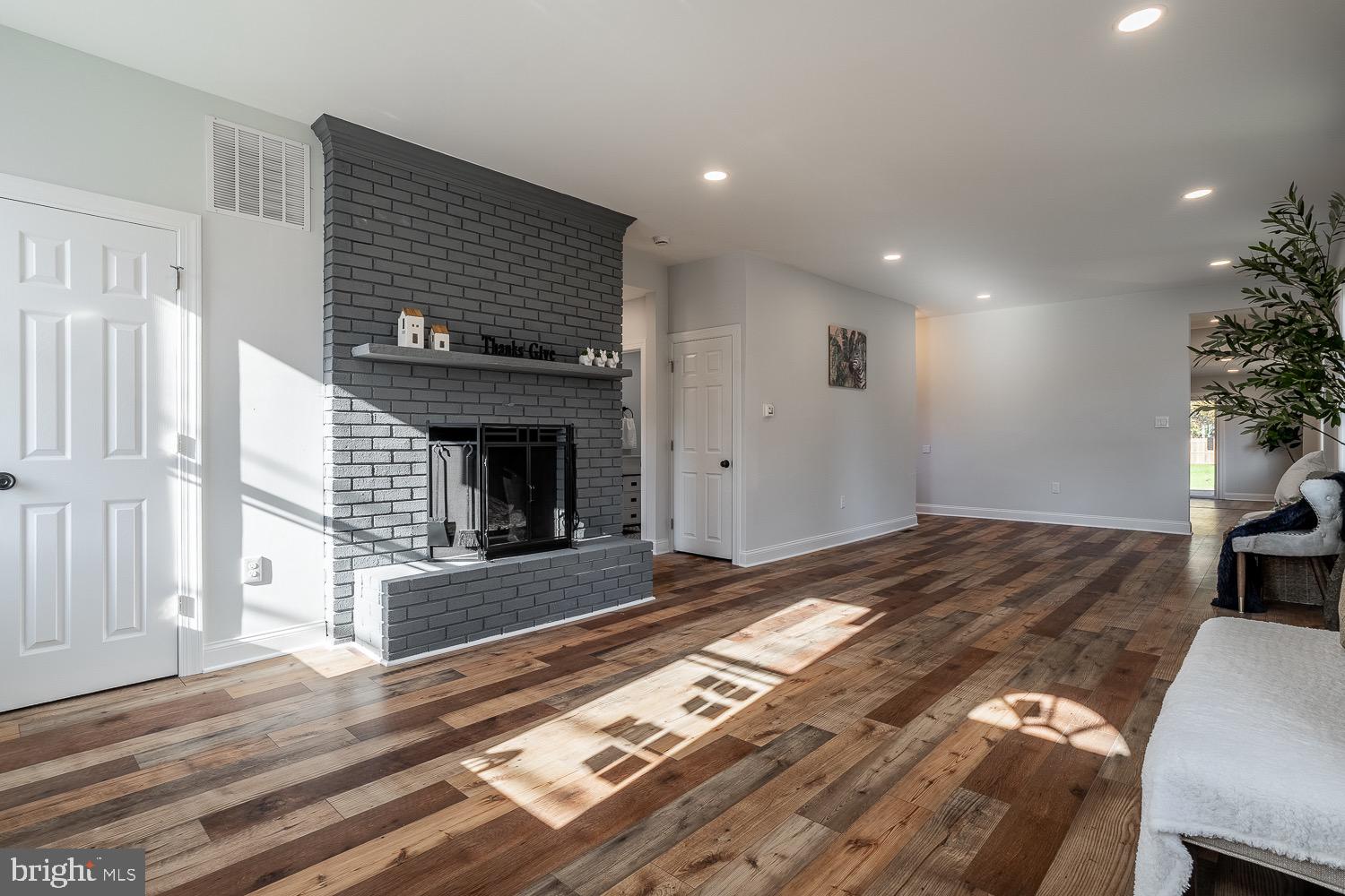 11 Haddonfield-Berlin Road Cherry Hill, NJ 08034 - Photo 4 of 45