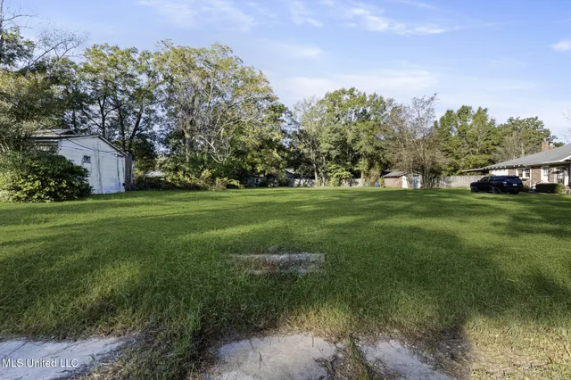 $49,900 | 219 South 23rd Avenue, Hattiesburg, MS 39401