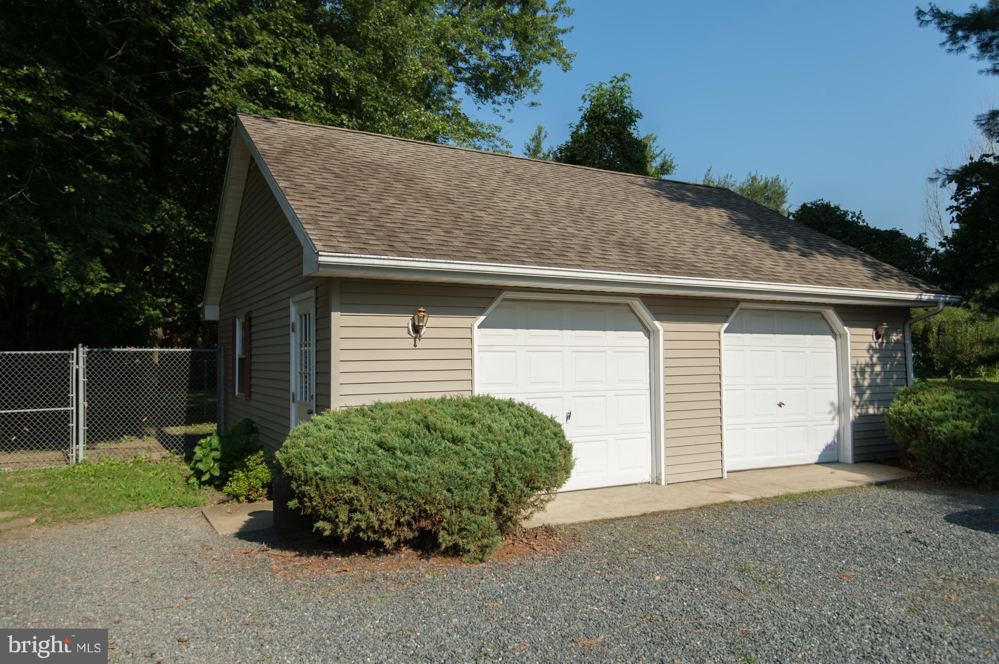 6824 Hunting Creek Road Hurlock, MD 21643 - Photo 2 of 28 Exterior (General)