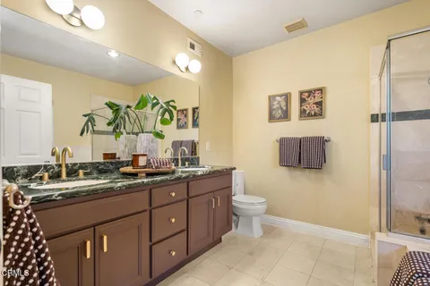 $849,800 | 616 South Wilton Place, Unit 203, Los Angeles, CA 90005