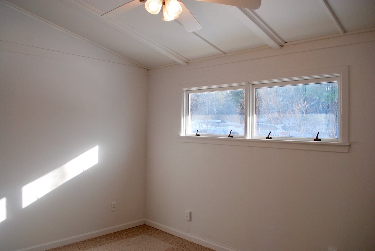 1709 Alpine Road Traverse City, MI 49686 - Photo 12 of 26 1826144-11.JPG