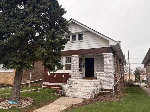 $225,000 | 134 Bellwood Avenue, Bellwood, IL 60104