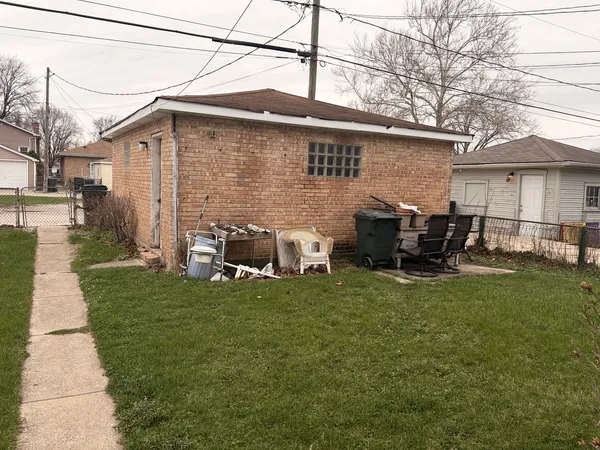 $225,000 | 134 Bellwood Avenue, Bellwood, IL 60104