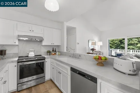 $685,000 | 204 Norris Canyon Place, Unit D, San Ramon, CA 94582