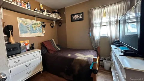 $629,000 | 42 Kenwood Avenue, Massapequa, NY 11758
