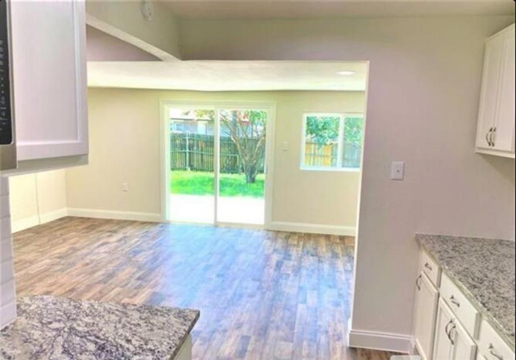 2536 Rutherford Street Irving, TX 75062 - Photo 9 of 19