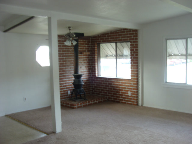 61 Holm Road Watsonville, CA 95076 - Photo 4 of 12 Gallery Image 4