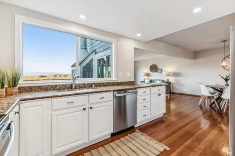 $1,095,000 | 616 Santana Road, Novato, CA 94945