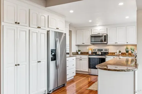 $1,095,000 | 616 Santana Road, Novato, CA 94945