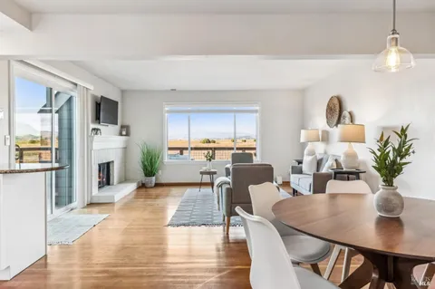 $1,095,000 | 616 Santana Road, Novato, CA 94945