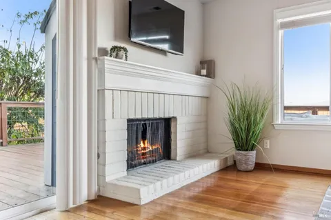 $1,095,000 | 616 Santana Road, Novato, CA 94945